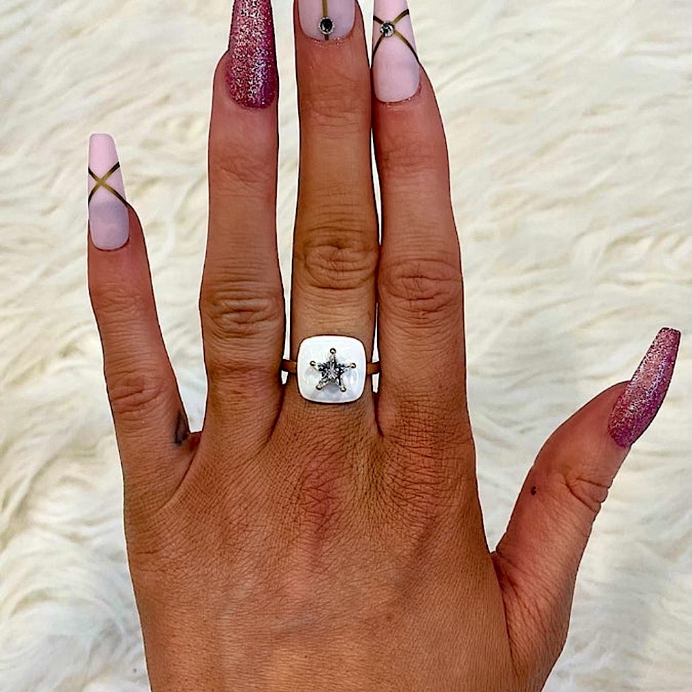 🆕🌿🤍TREASURE JEWELS: WHITE STAR Emily Enamel Adjustable Ring